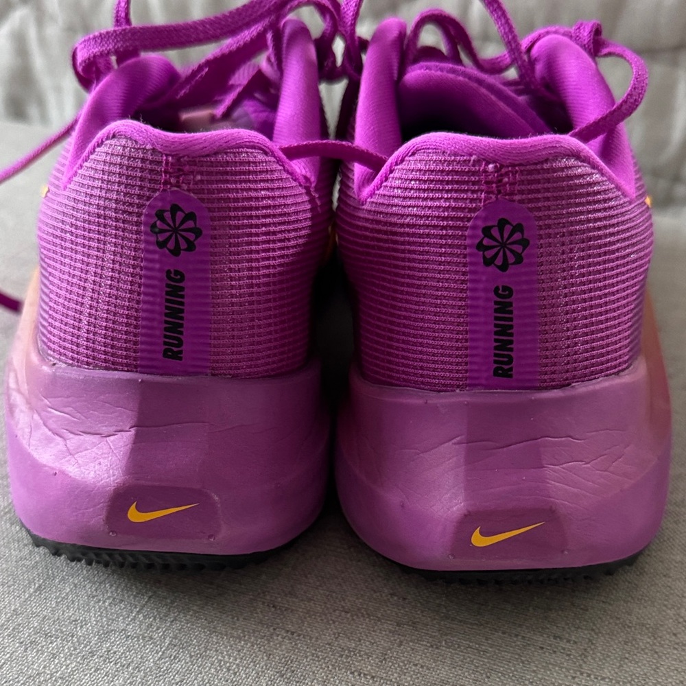 Nike Women's Vibrant Purple and Yellow Athletic Shoes Zoom Fly 5 - Picture 3 of 10